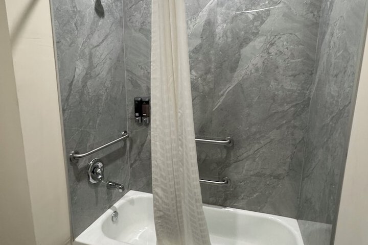 Room 18 of 26