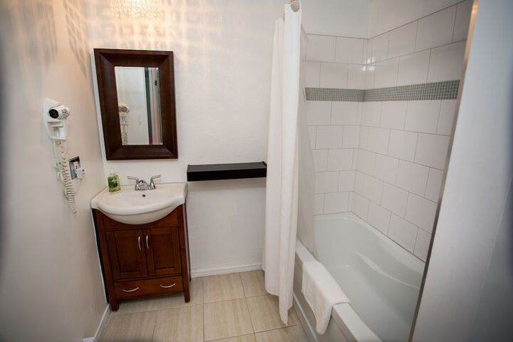 Room 19 of 29
