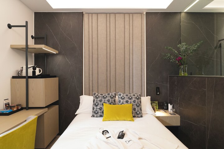 Room 44 of 117