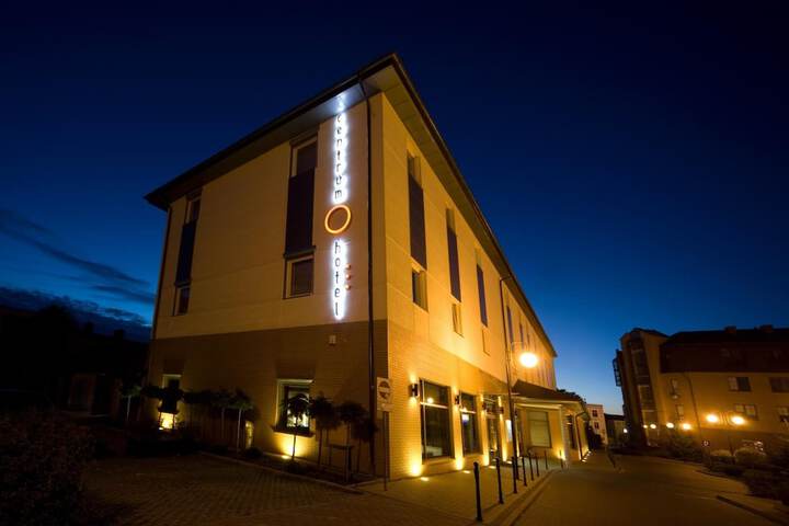 Hotel 53 of 55