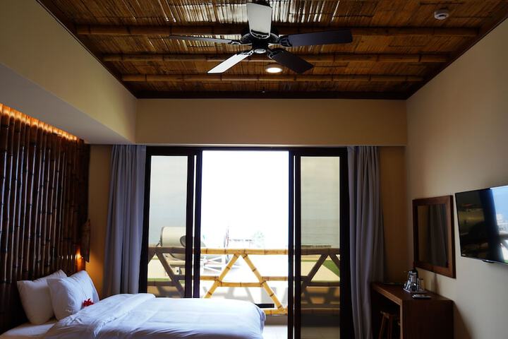 Room 65 of 170