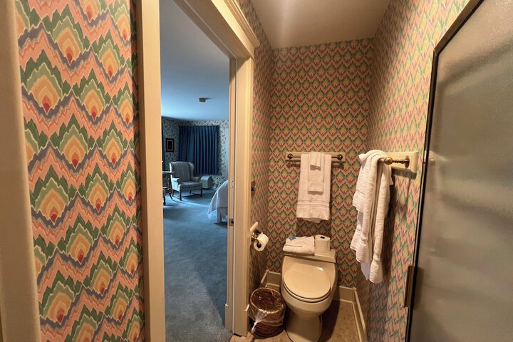 Room 73 of 84