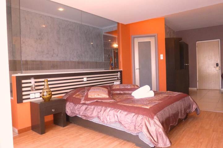 Room 12 of 66