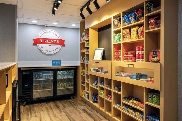 Snack bar