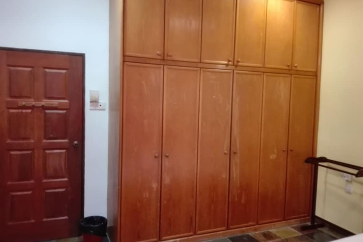 Room 13 of 51
