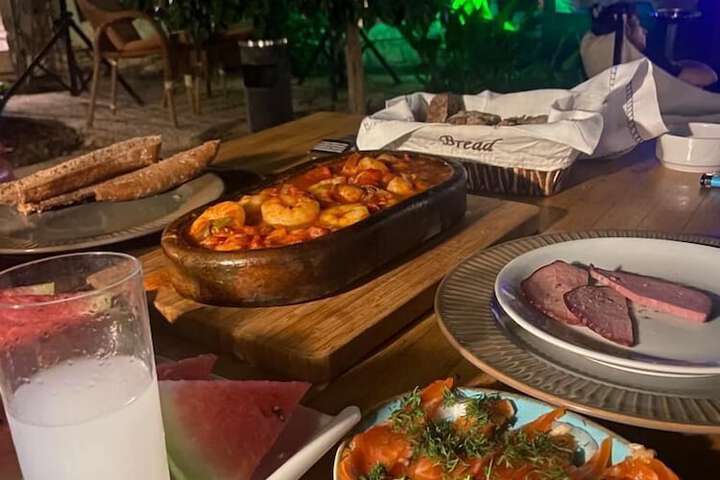 Dining 56 of 86