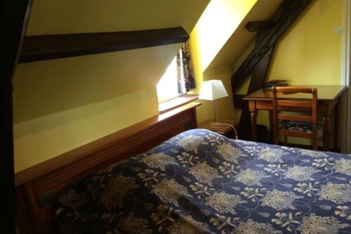 Room 7 of 38