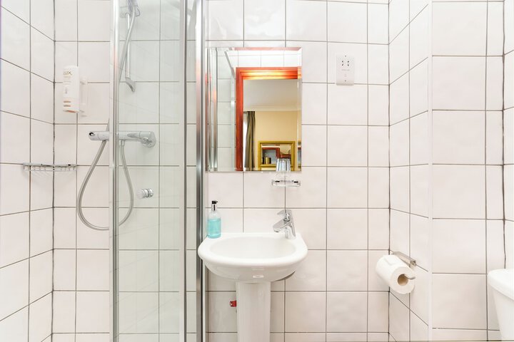 Clean Restrooms