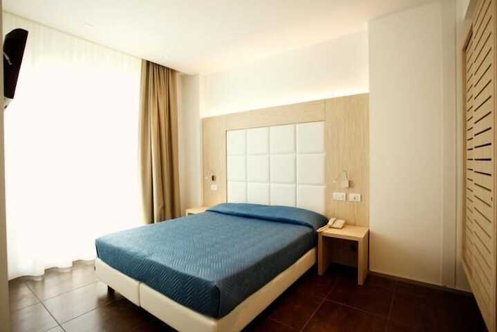 Room 7 of 47