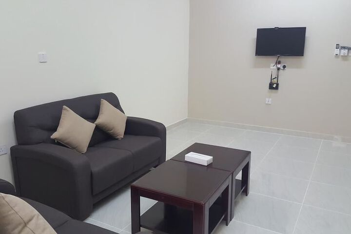Room 9 of 12
