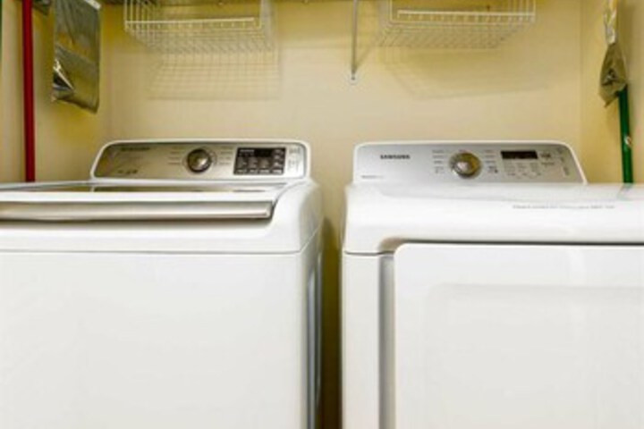 Laundry 17 of 39