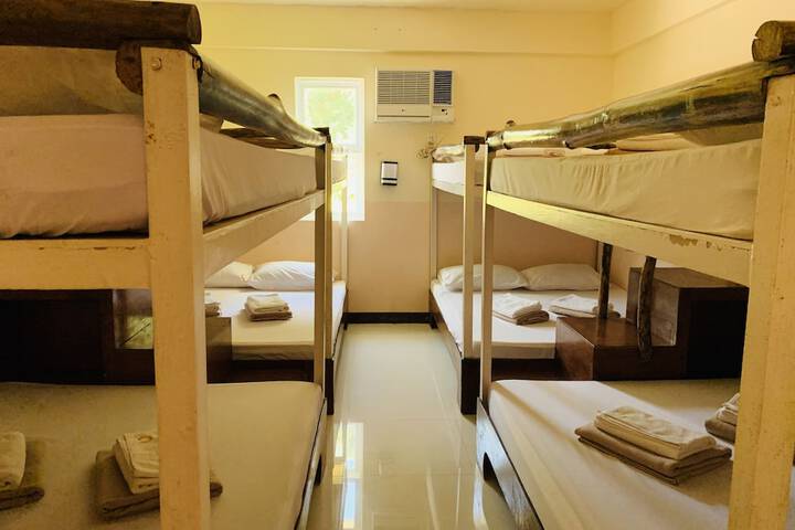 Room 25 of 238