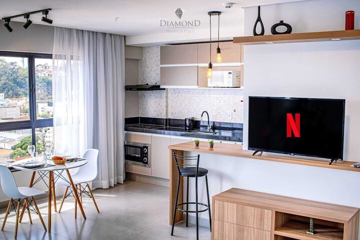 Room 6 of 14
