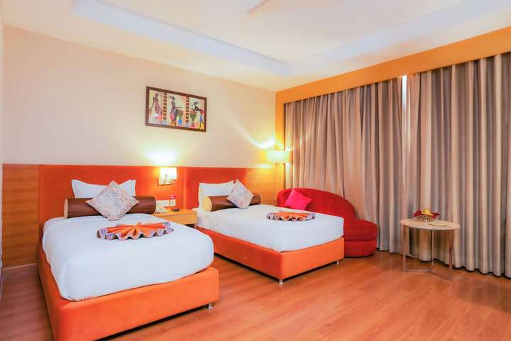 Room 25 of 113