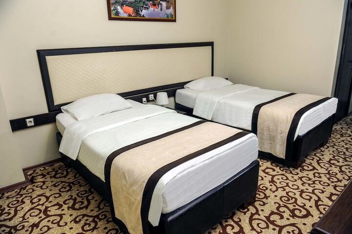 Room 6 of 23