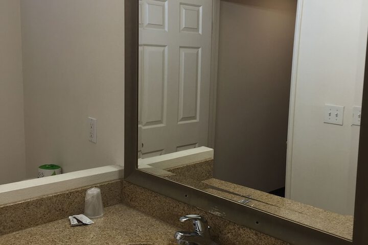 Bathroom sink