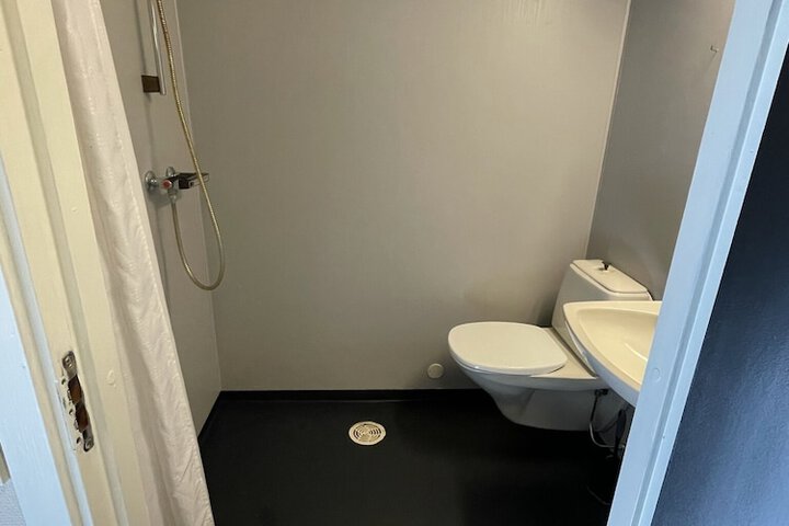 Room 4 of 5