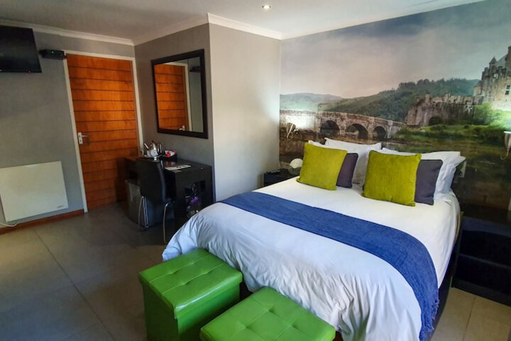 Room 17 of 59