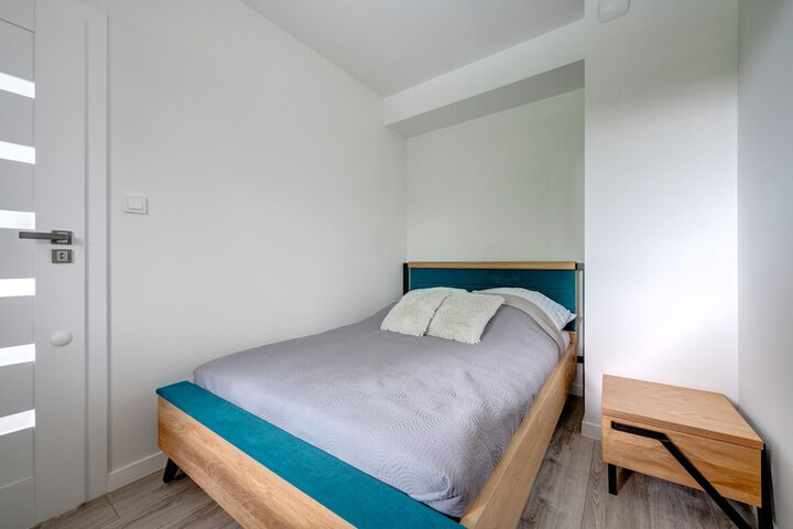 Room 42 of 181
