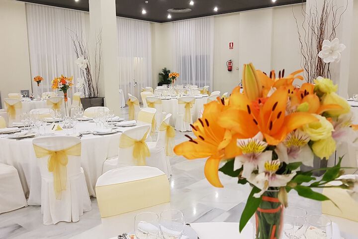 Banquet hall