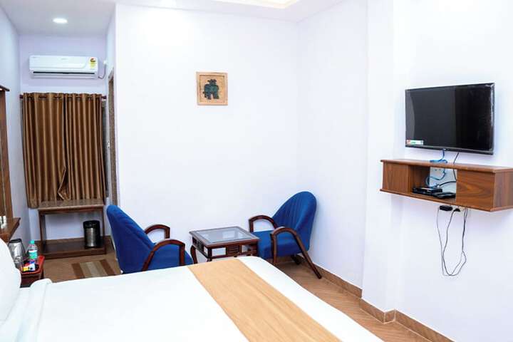 Room 11 of 74