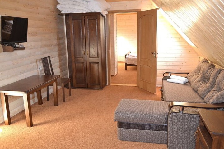 Room 17 of 64