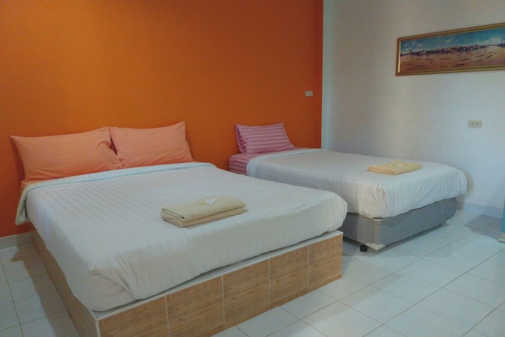 Room 4 of 47