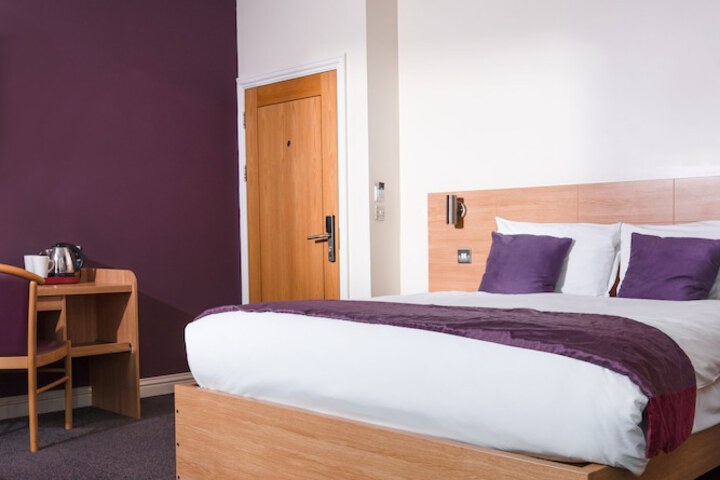 Room 15 of 30