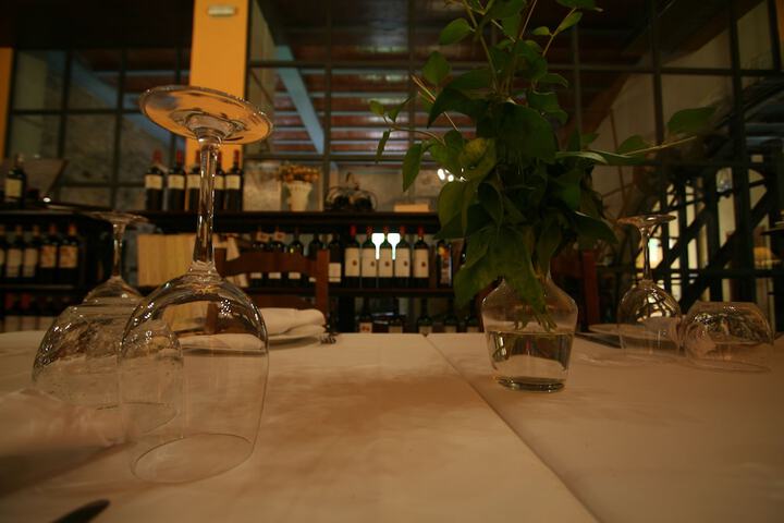 Dining 51 of 61