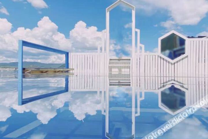 Hotel 8 of 39