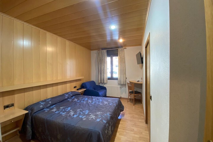 Room 13 of 60
