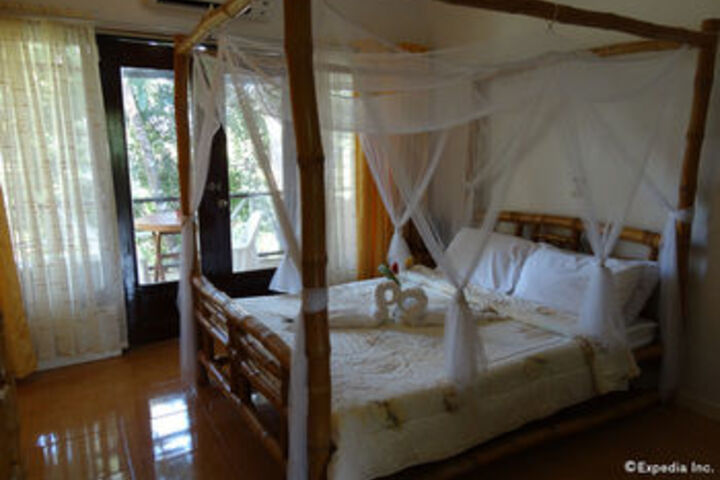 Room 34 of 63