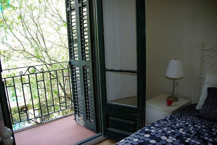 Room 16 of 21