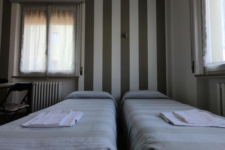 Room 28 of 67