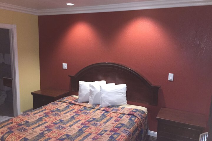 Standard | King Bed (14 of 31)