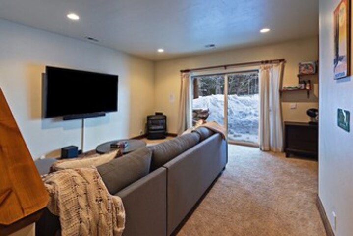Room 20 of 33
