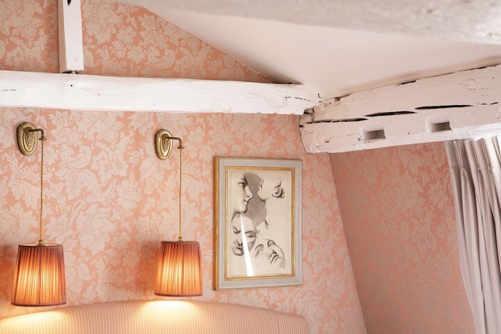 Room 10 of 94