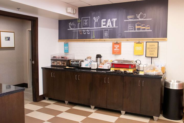 Breakfast area