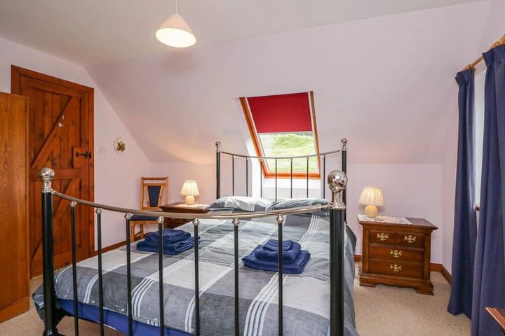 Room 5 of 14