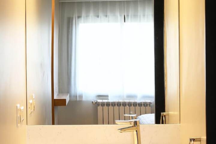 Room 21 of 24