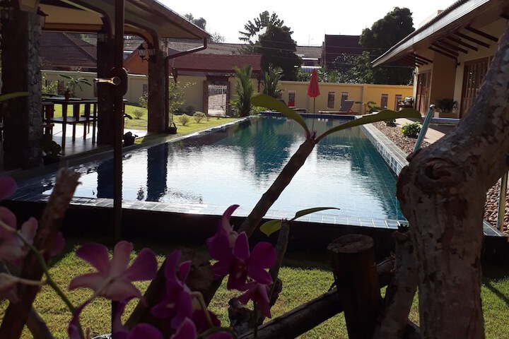 Pool Hotel