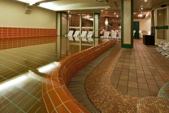 Hotel Pool