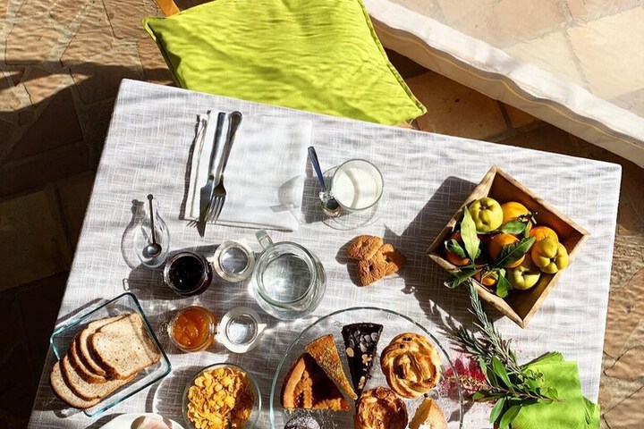 Breakfast/Coffee Service 111 of 149