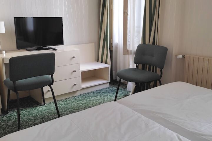 Room 50 of 86