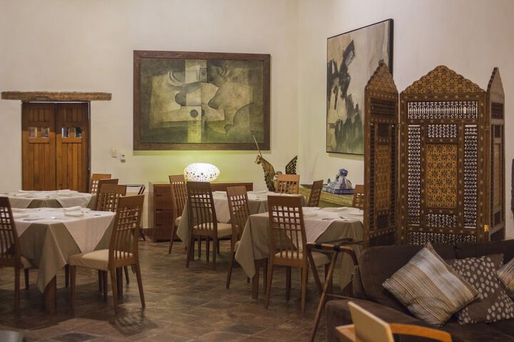 Dining 82 of 123