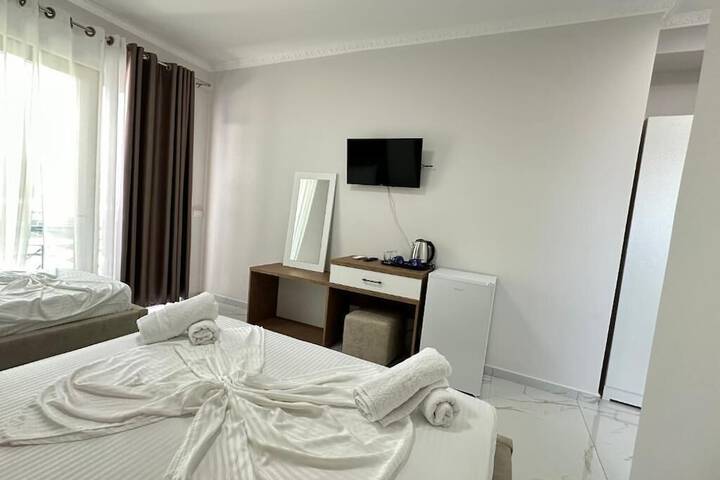 Room 10 of 65