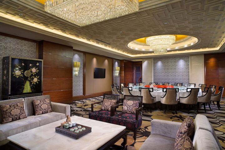 Dining Photos