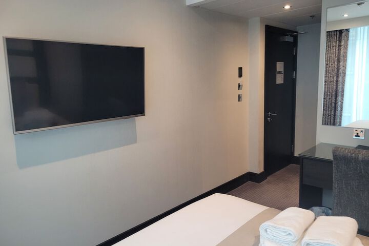 Room 59 of 90