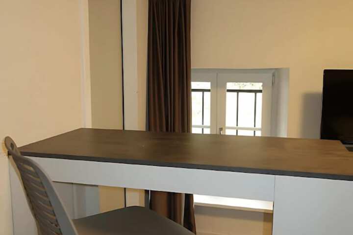 Room 18 of 37