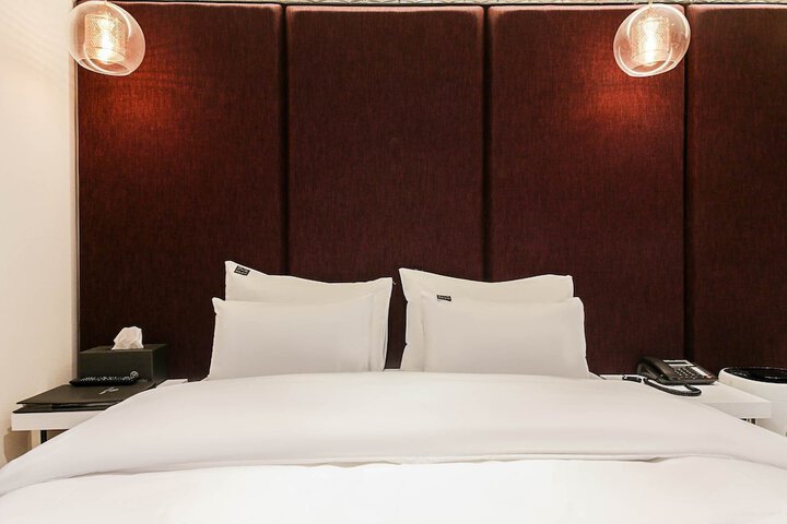 Room 19 of 29